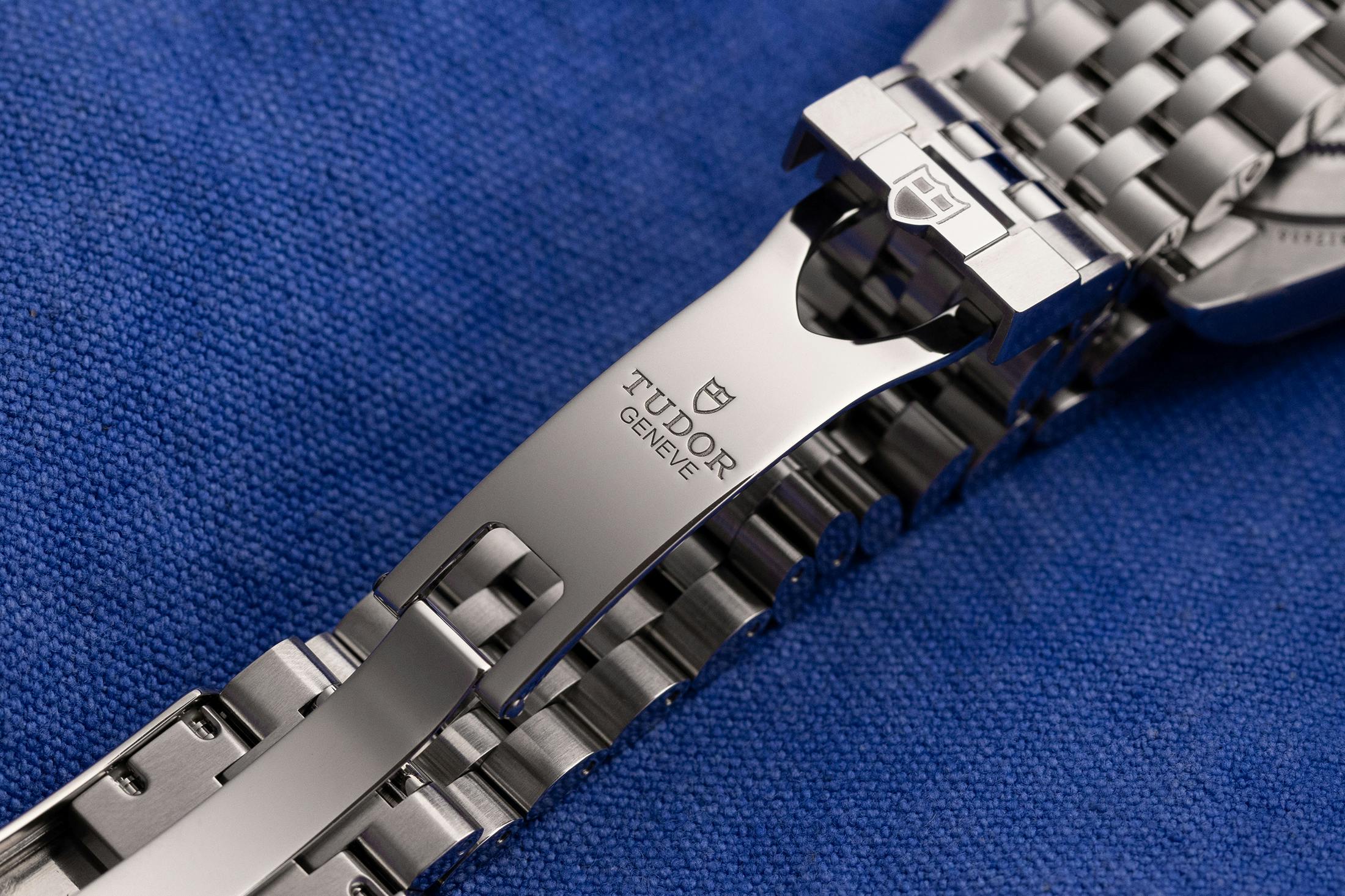 Tudor clasp