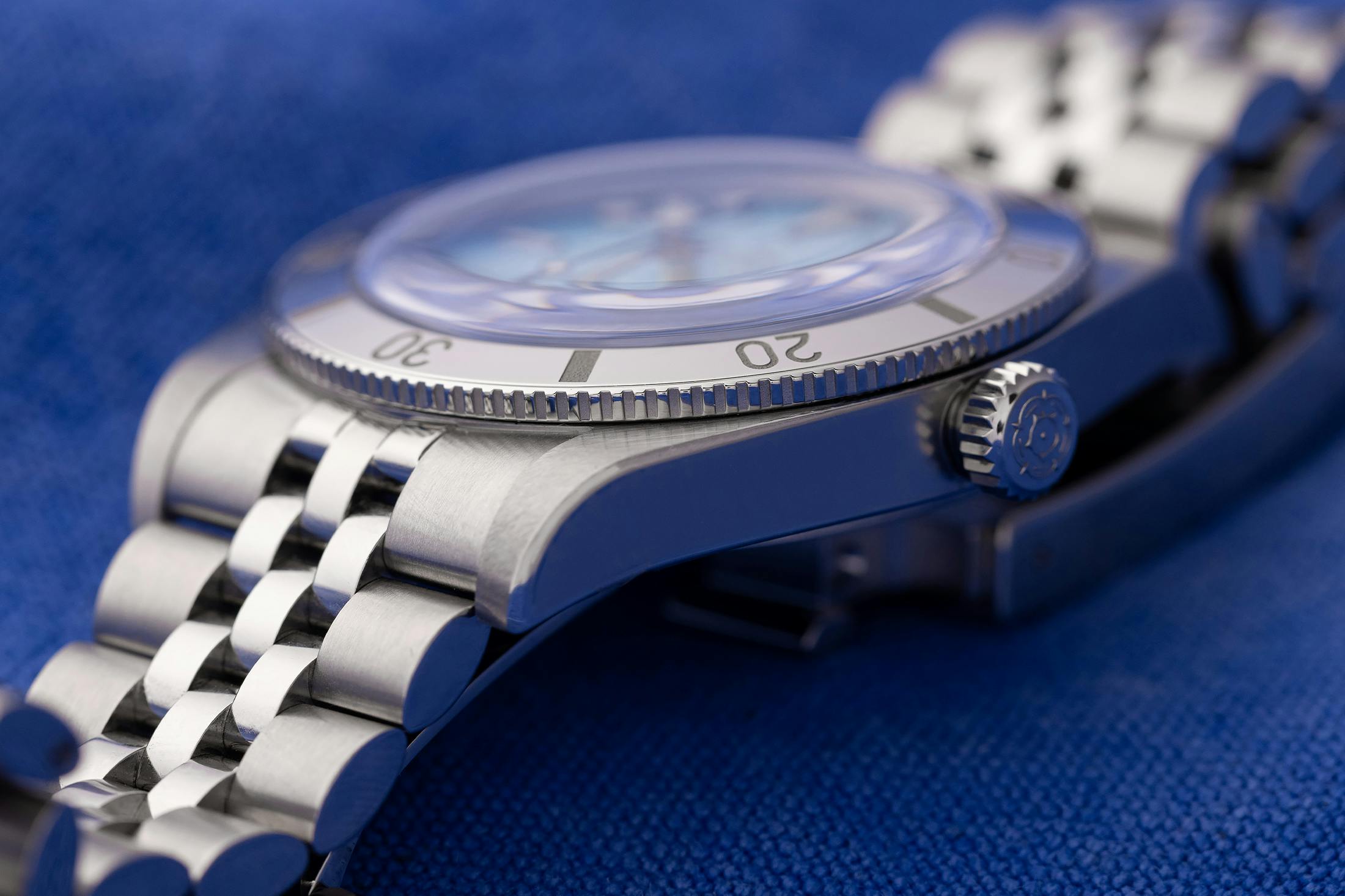 Tudor BB54 LB watch 