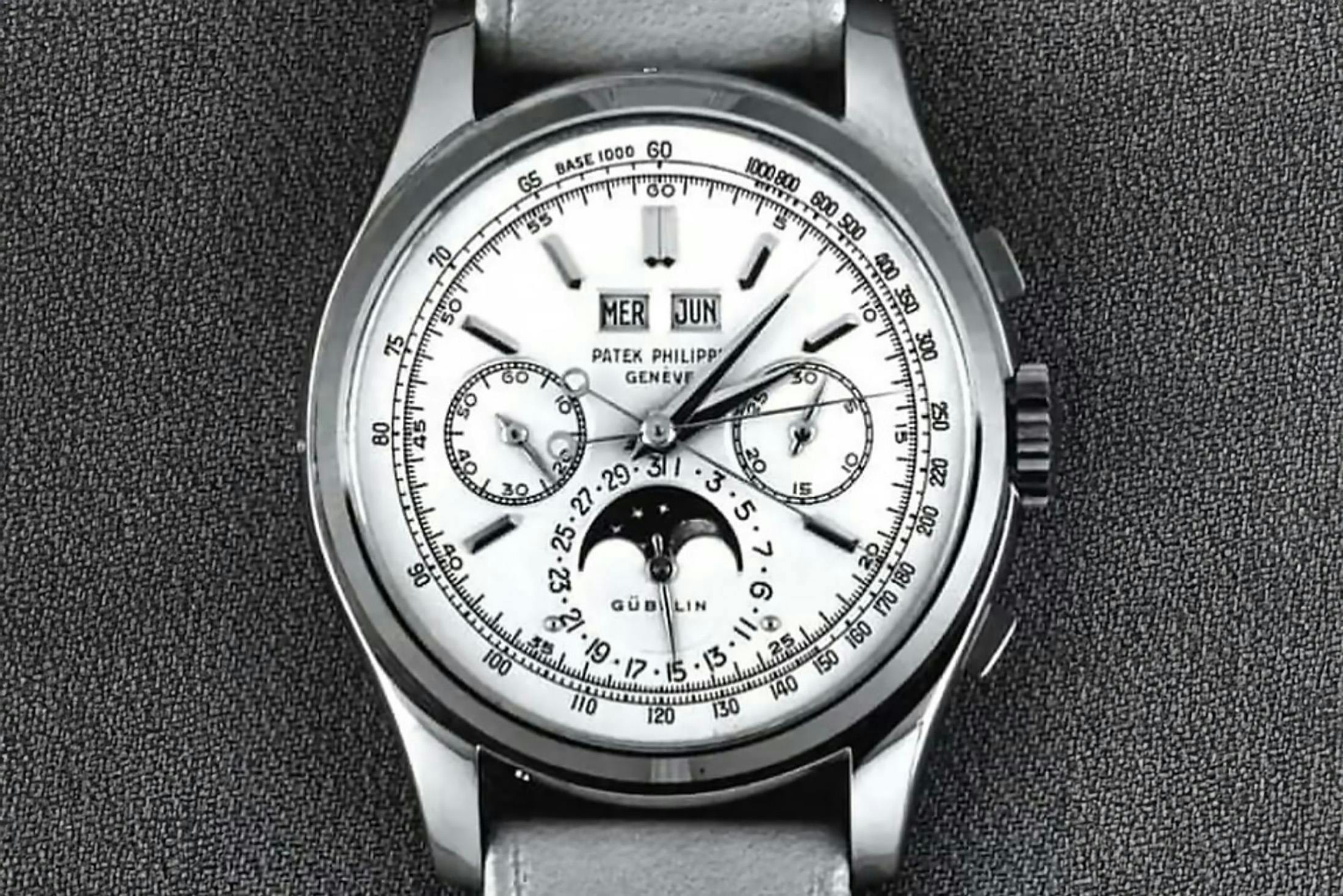 The "missing" ref. 2571 Gübelin. Photo courtesy Pièce Unique on Instagram.