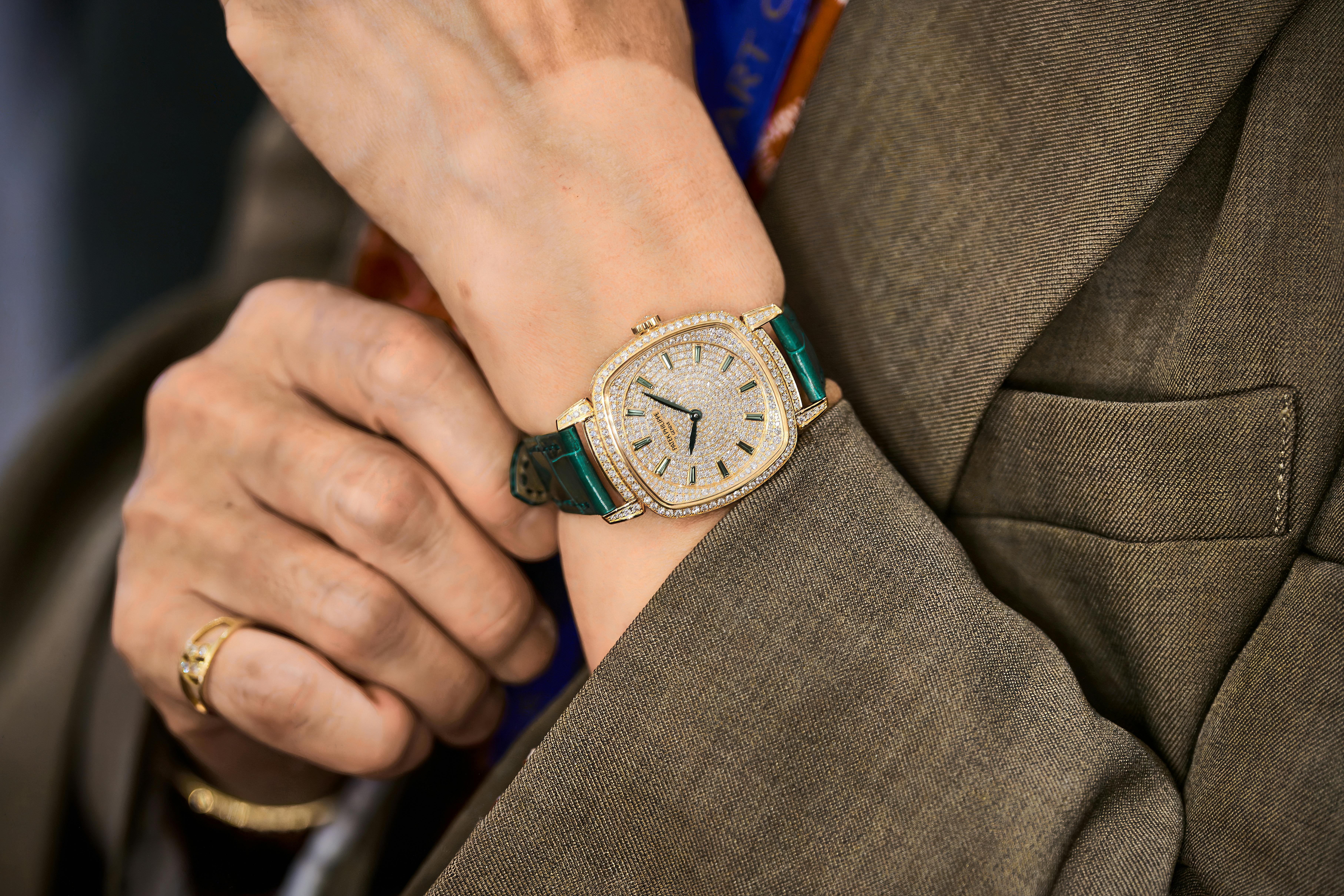 Patek Philippe Revisits The Ladies First With The New Gondolo