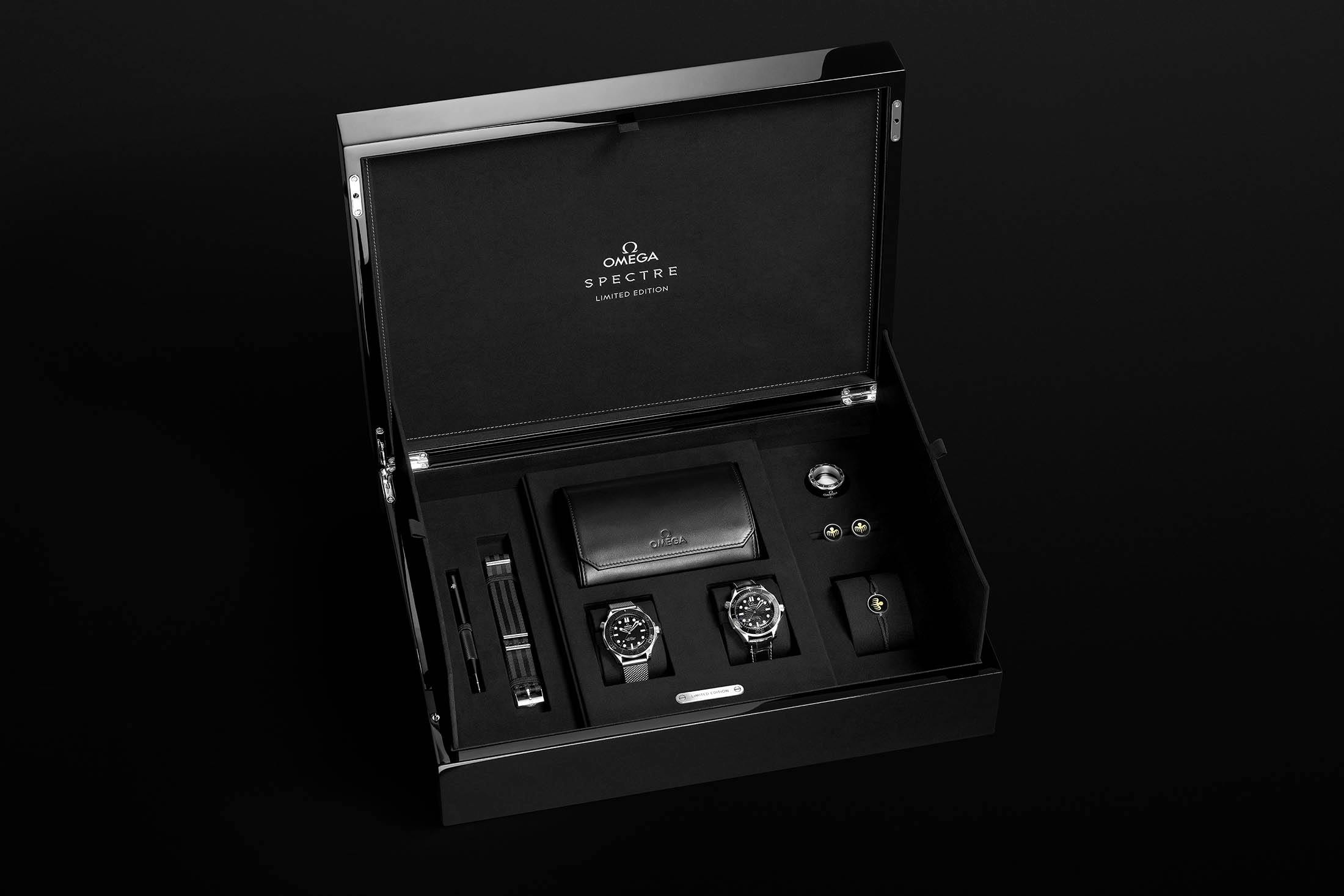 2026 Bond Seamaster Black LE Set