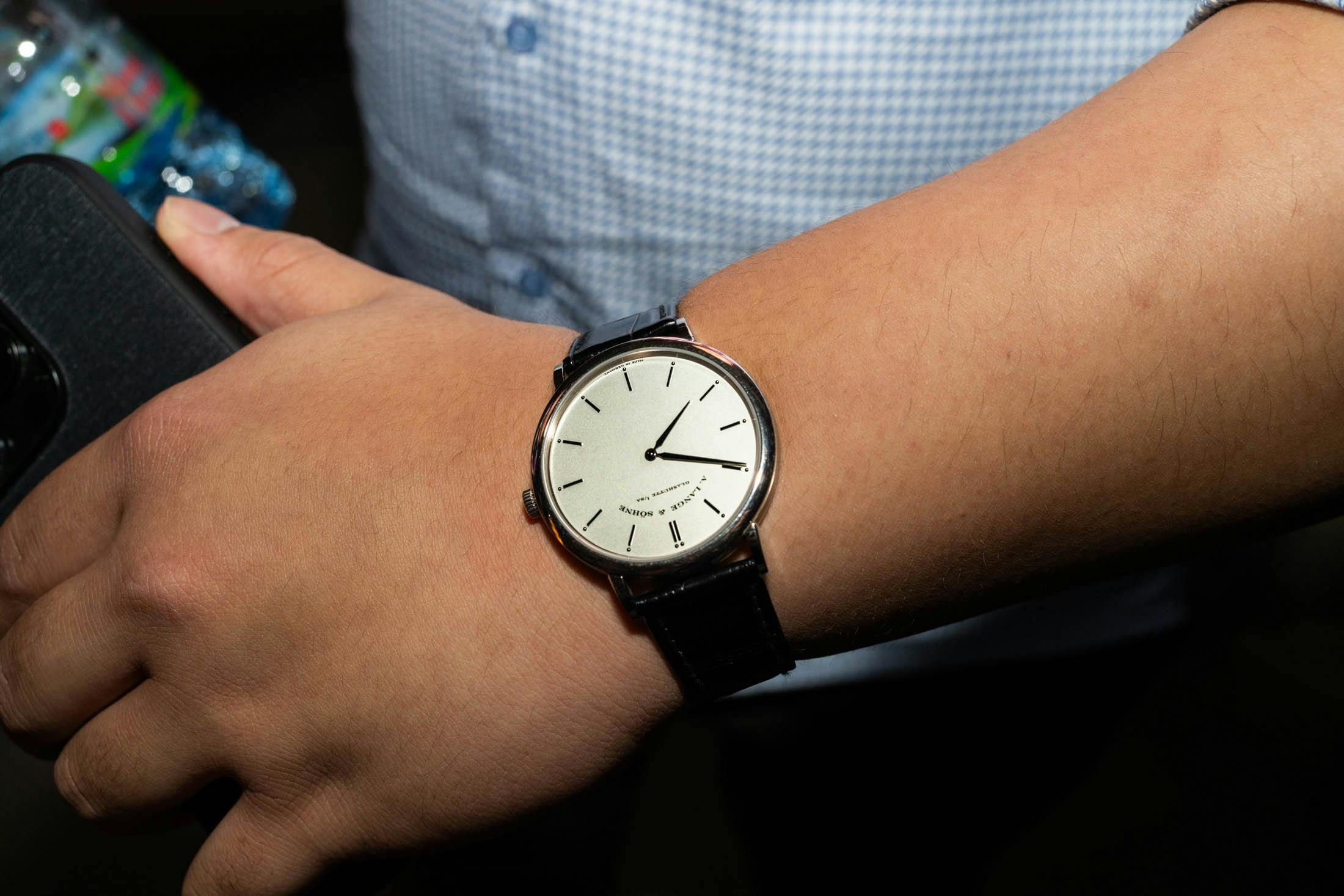 Saxonia Thin Wristshot