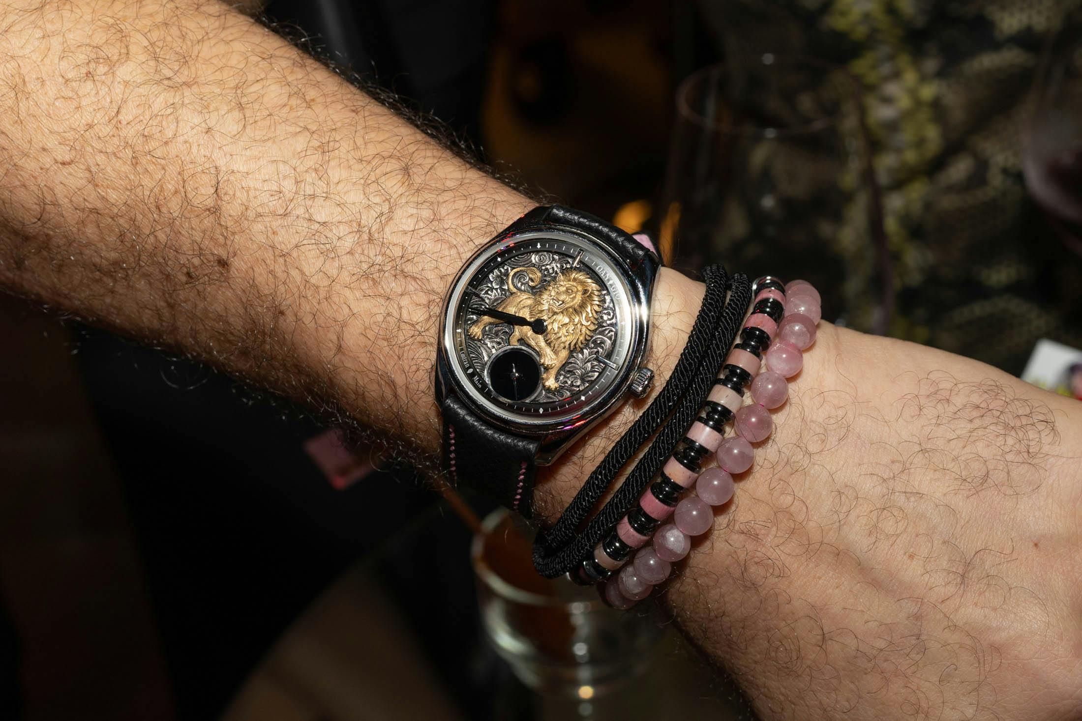 Oan Gio Lion Dial