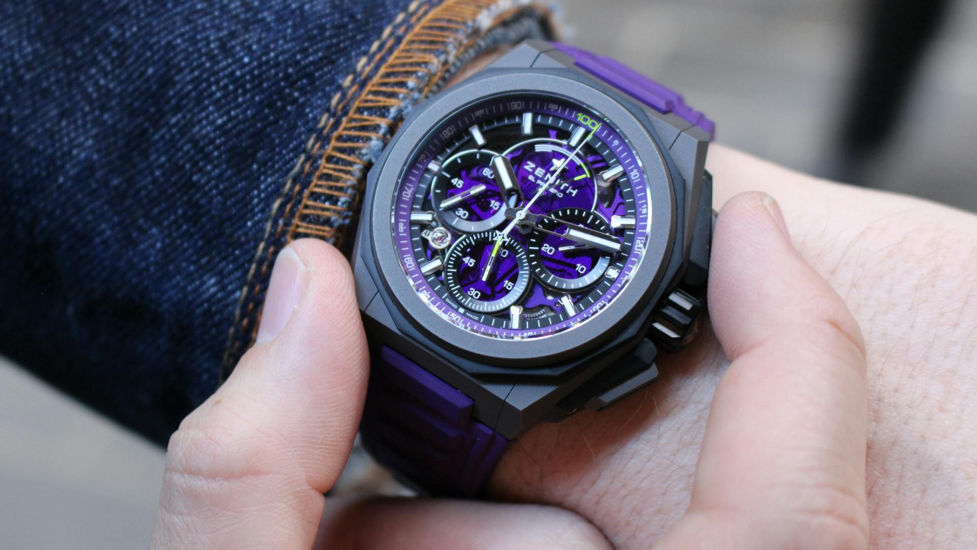プロオーバー　パープル Hands-On: The Zenith Defy Extreme Ultraviolet - Hodinkee