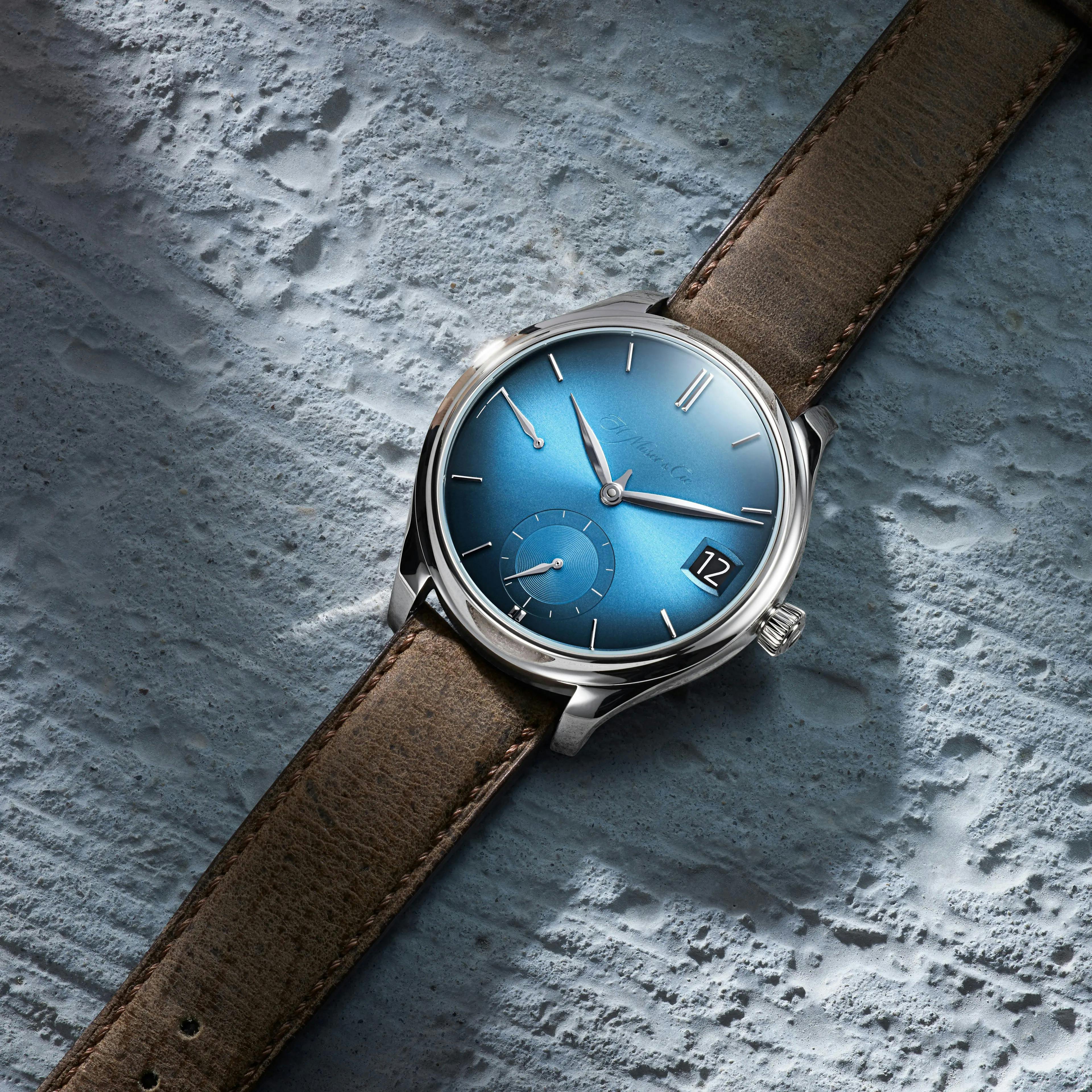 H. Moser & Cie. Endeavour Perpetual Calendar Funky Blue Fumé