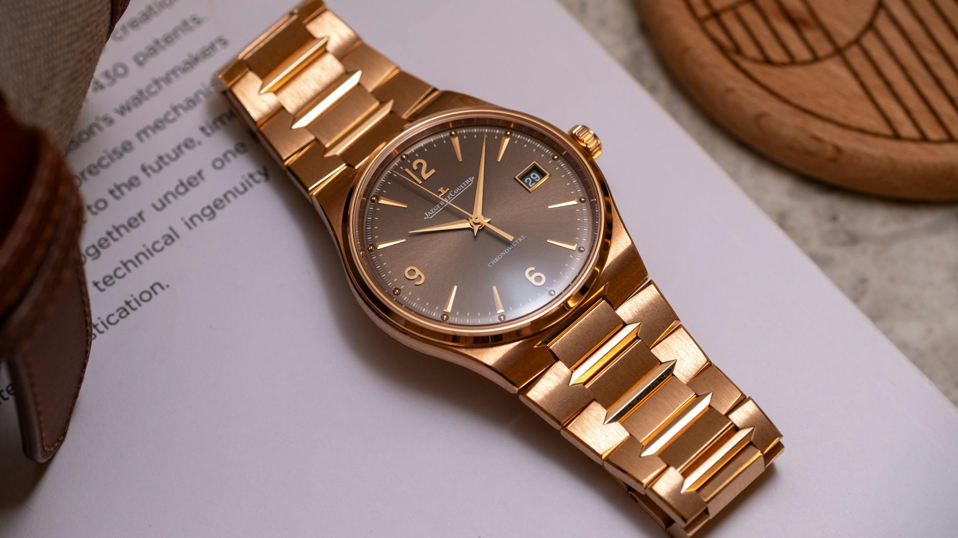 Hands-On The Really Quite Good Jaeger-LeCoultre Master Control Chronomètre Date