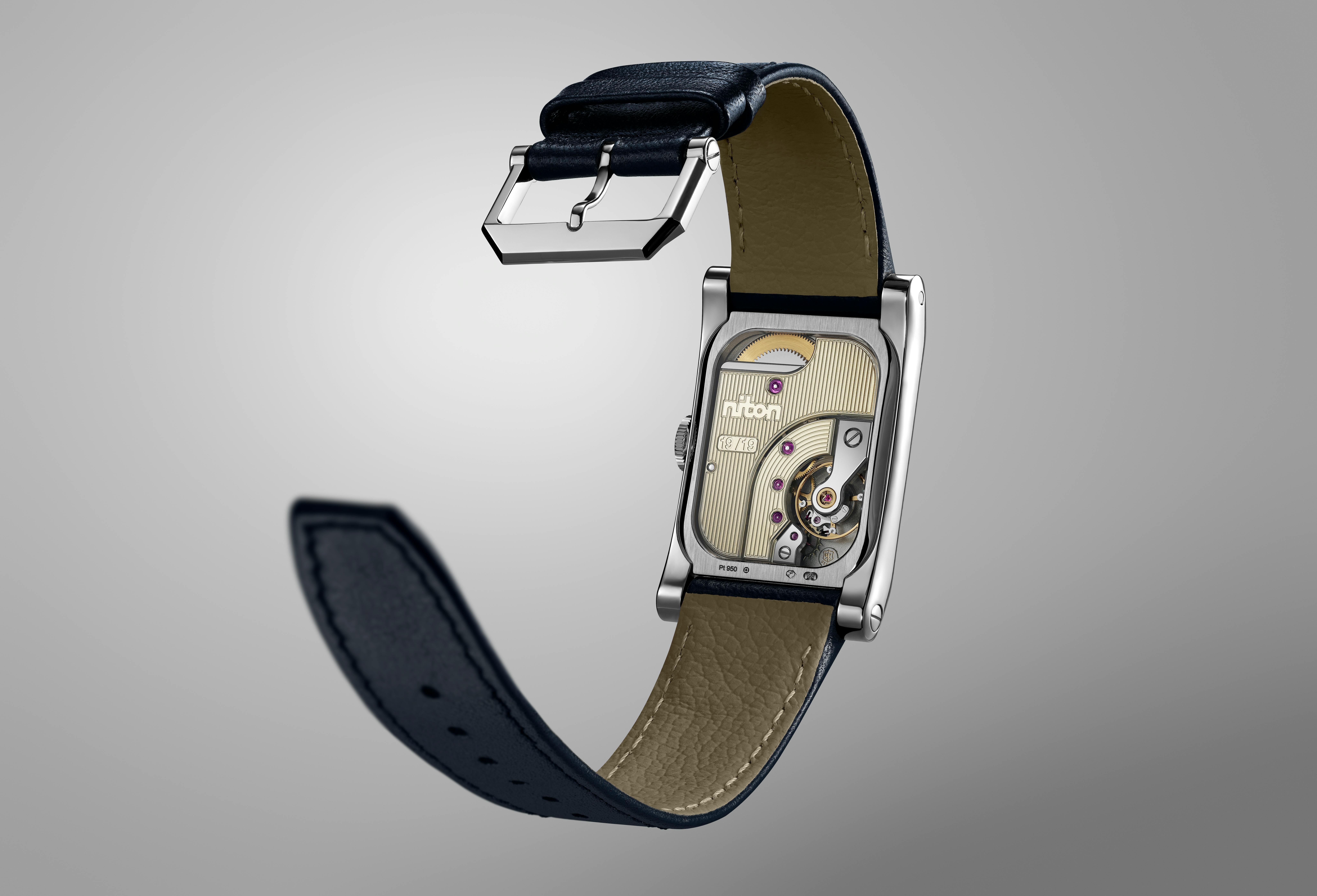 Niton Prima in platinum caseback