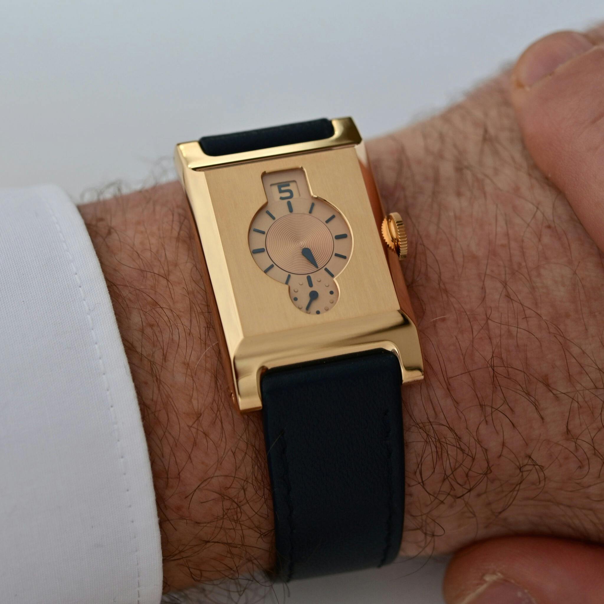 Niton Prima on wrist